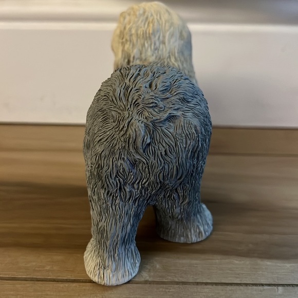 Old English Sheepdog Figurine Made of Resin - Picture 7 of 9